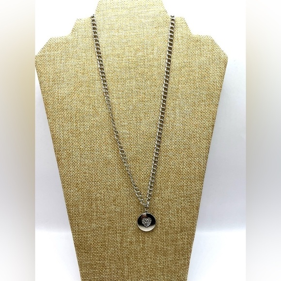 Necklaces Lot 5 Assorted Necklaces Silver Tone Necklaces - Picture 9 of 14